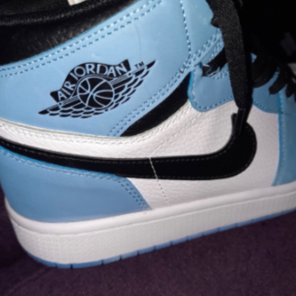 Nike Air Jordan 1 Retro High OG Shoes University Blue